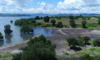 Beachfront Land di Teluk Saleh, Moyohilir Sumbawa Besar