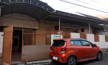 Dijual Rumah Nyaman Besar di Komplek Tirta Garden Palembang