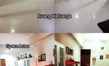 Dijual Rumah Nyaman Besar di Komplek Tirta Garden Palembang