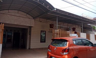 Dijual Rumah Nyaman Besar di Komplek Tirta Garden Palembang