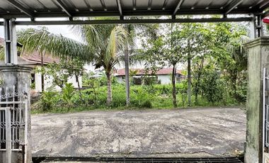 Dijual Rumah Palembang - Hunian Asri dengan Halaman Luas Tengah Kota