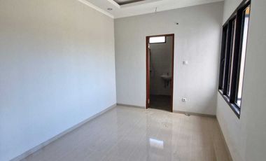 DIJUAL VILLA MODERN MURAH DALAM KOMPLEKS NUSA DUA