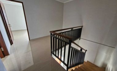 DIJUAL VILLA MODERN MURAH DALAM KOMPLEKS NUSA DUA