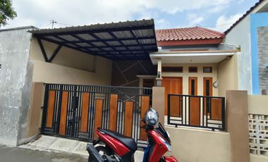 Rumah Baru Bagus Siap Huni SHM Solo Kota