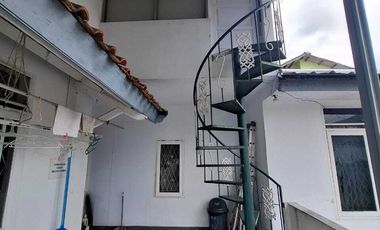 Rumah Untuk Penginapan Sekitar RSUD Cimacan Dekat Jalan Raya Puncak