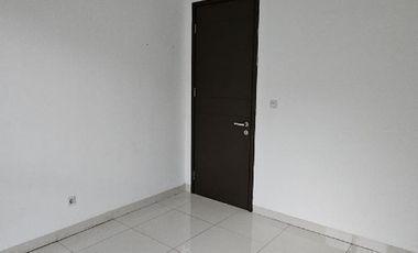 Disewakan Rumah 220m² Palm Spring JGC