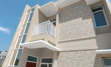 Rumah Premium gentan solo suasana Desa SHM ready