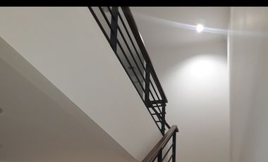 Dijual Rumah Baru 2,5 Lt Kompleks Anti Banjir Kelapa Gading