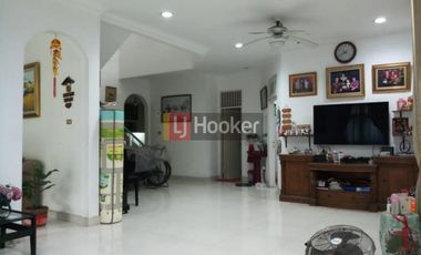 Rumah di akses jalan raya Kelapa Gading, bisa untuk usaha/ komersial