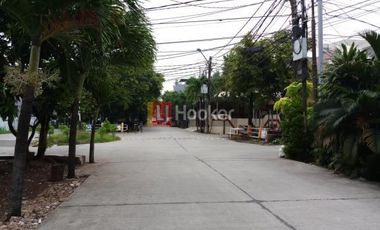 Rumah di akses jalan raya Kelapa Gading, bisa untuk usaha/ komersial