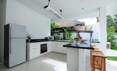 dijual villa mewah lokasi canggu