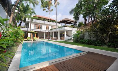 dijual villa mewah lokasi canggu