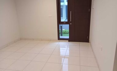 Disewakan Rumah 5kt siap huni di Olive Summarecon Bekasi