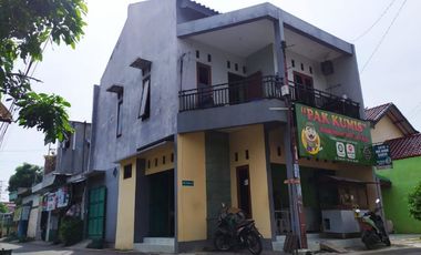 Rumah Hook Strategis Cocok buat Bisnis di Jajar Laweyan Solo (AR)