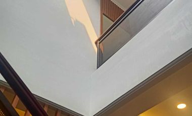 Dijual Rumah Bagus Furnish ada Rooftop Pinang  Emas Pdk Indah Jaksel