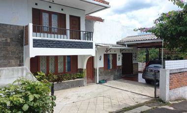 Rumah dengan view gunung Jl Skip Lanwang Gintung Bogor Selatan