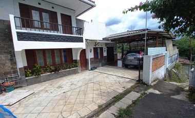 Rumah dengan view gunung Jl Skip Lanwang Gintung Bogor Selatan