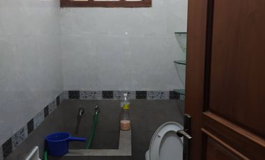 Rumah mewah luas serengan solo kota jalan lebar simpangan 3mobil