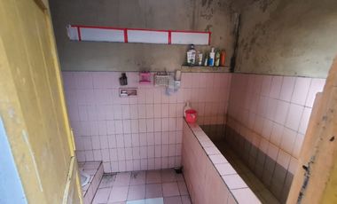 rumah type 140/200m2 di pusat kota komp.amaco