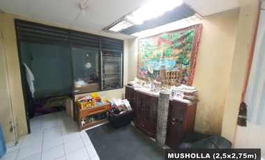 rumah type 140/200m2 di pusat kota komp.amaco