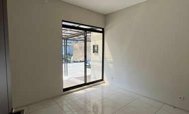 Disewakan Rumah Baru
Tatar Tarubhawana 
Kota Baru Parahyangan Bandung