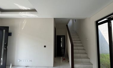 Disewakan Rumah Baru
Tatar Tarubhawana 
Kota Baru Parahyangan Bandung