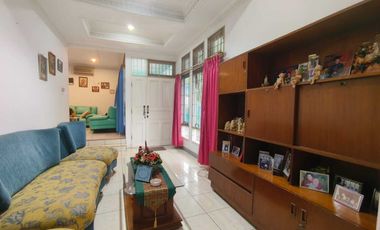 Jual Rumah 2LT Siap Huni Luas 217M2  Nyaman di Sektor 9 Bintaro