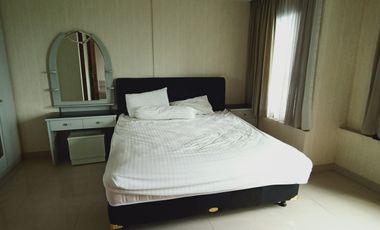 Spesialis apartement Hamptons park unit sewa luas 105 m2 golf view