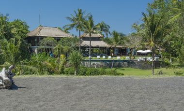 Dijual villa mewah los pantai style Bali di Pererenan