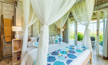 Dijual villa mewah los pantai style Bali di Pererenan