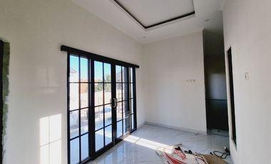 Rumah Baru Lingkungan Town House di Banjarsari Solo (DR)