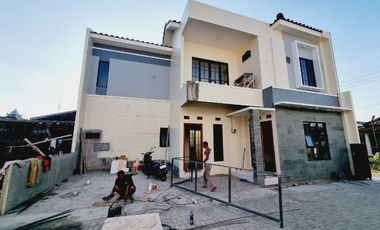 Rumah Baru Lingkungan Town House di Banjarsari Solo (DR)
