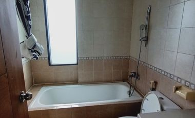 Spesialis apartement Hampton park unit 121 m2 3 Bedroom besar