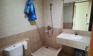 Spesialis apartement Hampton park unit 121 m2 3 Bedroom besar