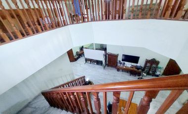 RUMAH MEWAH LUAS CLASIC Asri dan Nyaman Kerten Tengah Kota Solo