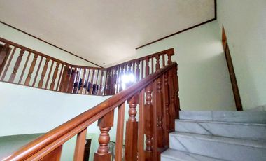 RUMAH MEWAH LUAS CLASIC Asri dan Nyaman Kerten Tengah Kota Solo