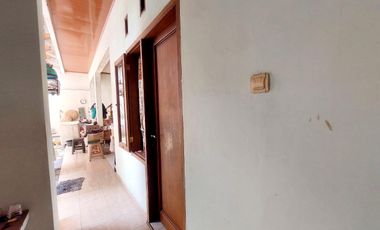 RUMAH MEWAH LUAS CLASIC Asri dan Nyaman Kerten Tengah Kota Solo