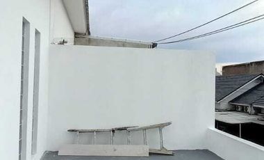 Dijual Rumah Baru 2 LT Kharisma Town House Bojongsoang Buah Batu Ban