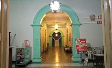 Hotel aktif nuansa vintage di pusat kota solo