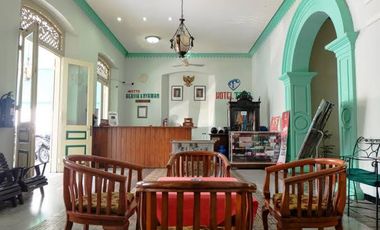 Hotel aktif nuansa vintage di pusat kota solo
