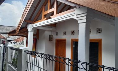 Disewakan Rumah Besar dan Ekonomis 4KT dan 3 KM di kota Sukabumi