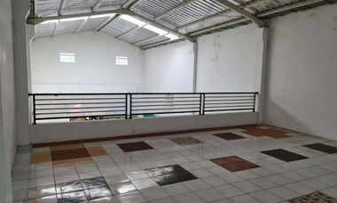 Gudang atau ruang usaha jalan yos sudarso solo