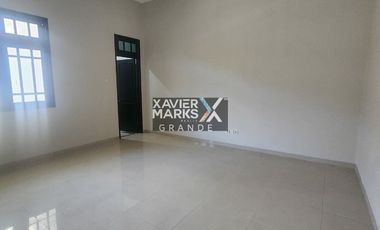 Disewakan rumah di pakuwon indah cluster Villa bukit indah, Surabaya