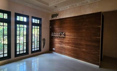 Disewakan rumah di pakuwon indah cluster Villa bukit indah, Surabaya