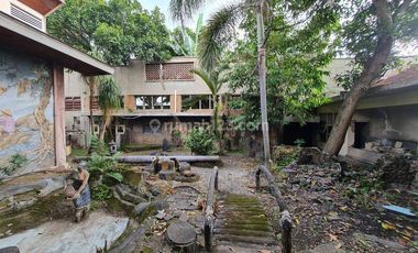 Rumah mewah dengan halaman luas,  di jebres solo