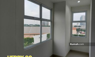 Thamrin Districk Residence Bekasi Depan Kolam Renang