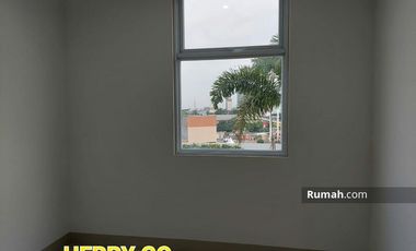 Thamrin Districk Residence Bekasi Depan Kolam Renang