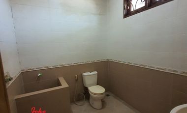 Rumah Bagus Design Klasik 3 Lt di Komplek Citra Garden, Kalideres