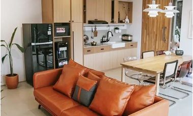 Dijual Villa dengan View Bukit di Dago Bandung