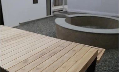 Dijual Villa dengan View Bukit di Dago Bandung